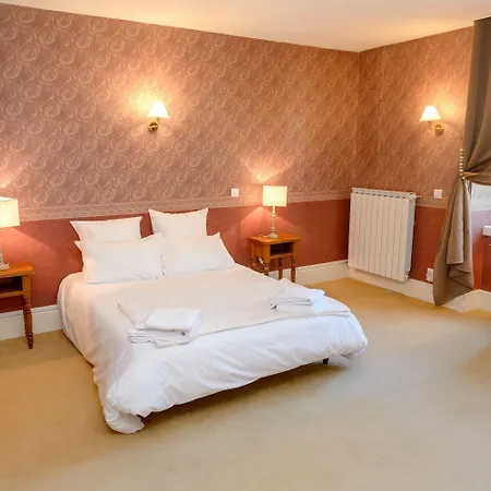 Logis Restaurant La Tour De Ciron Hotel 3*