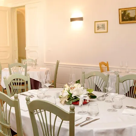 Logis Restaurant La Tour De Ciron Carmaux