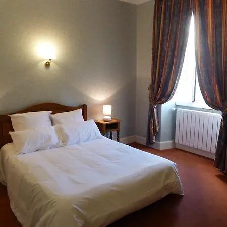 Logis Restaurant La Tour De Ciron 3*