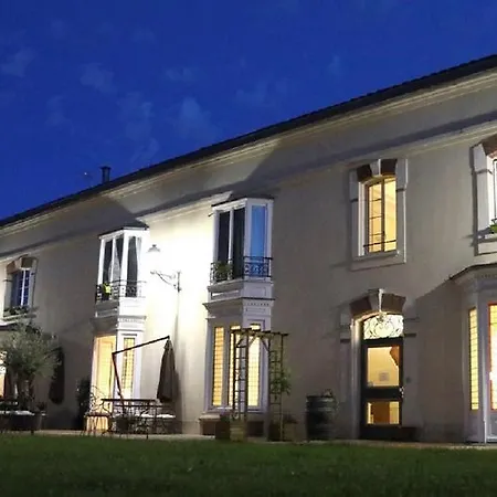 Logis Restaurant La Tour De Ciron 3* Carmaux