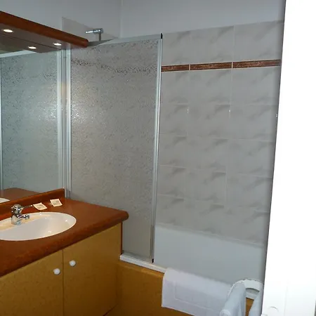 Logis Restaurant La Tour De Ciron Carmaux