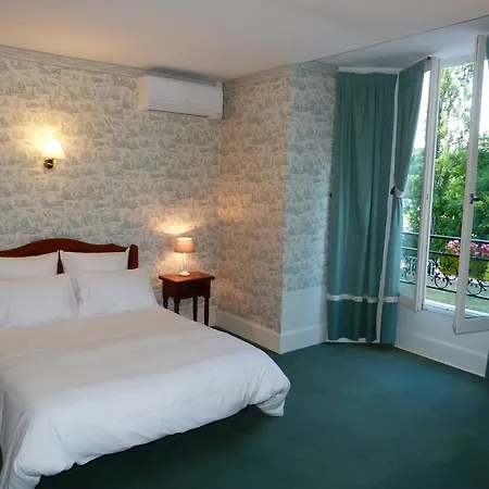 Logis Restaurant La Tour De Ciron Carmaux