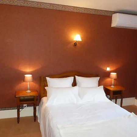 فندق Logis Restaurant La Tour De Ciron