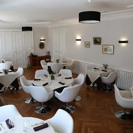 Hotel Logis Restaurant La Tour De Ciron Carmaux